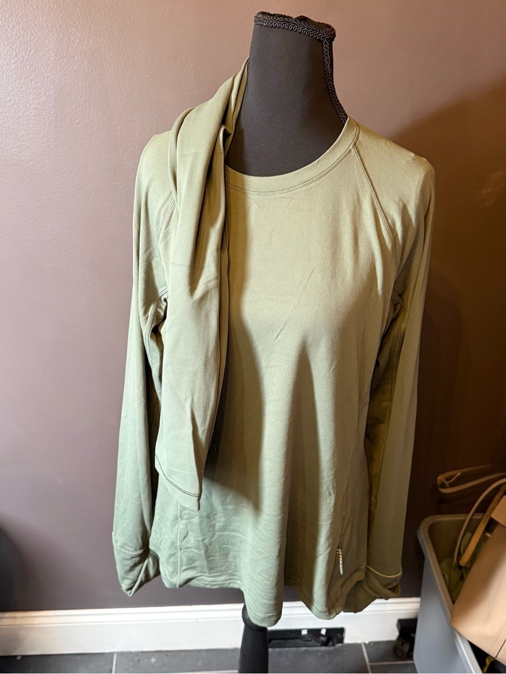 NWT lululemon athletica Olive Green Long Sleeve Top AND LEGGINGS